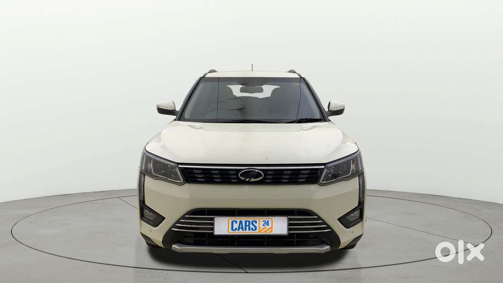 Mahindra Xuv300 1.2 W8 (o) Amt Petrol, 2021, Petrol