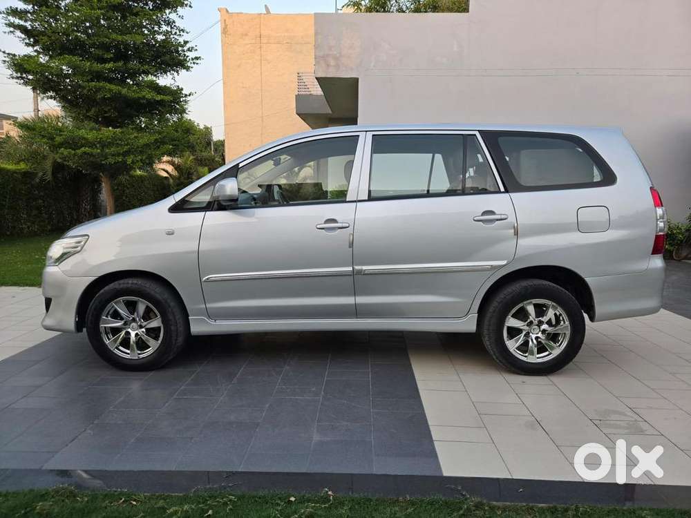 Toyota Innova Diesel 2012