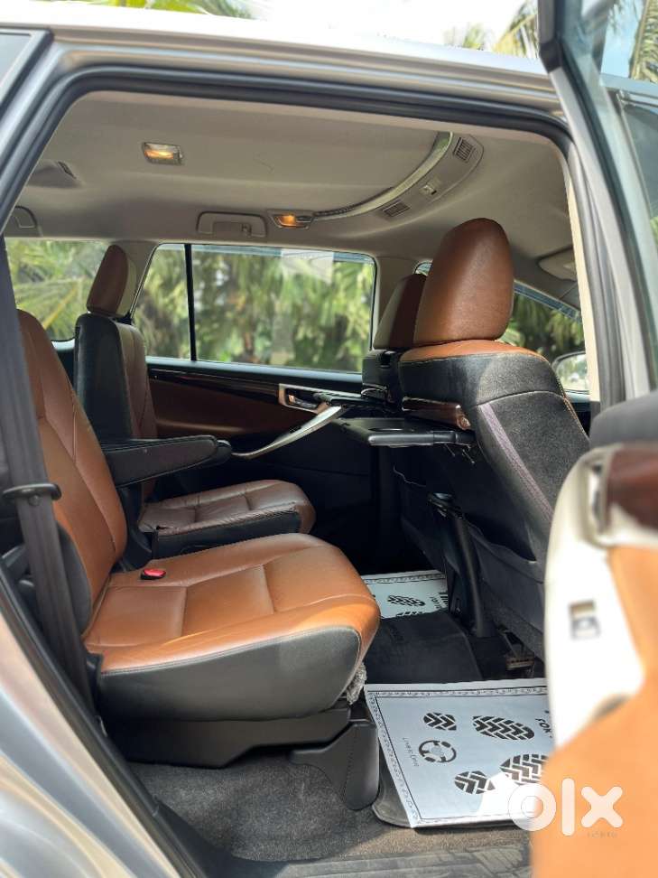 Toyota Innova Crysta 2.8 Z, 2016, Diesel