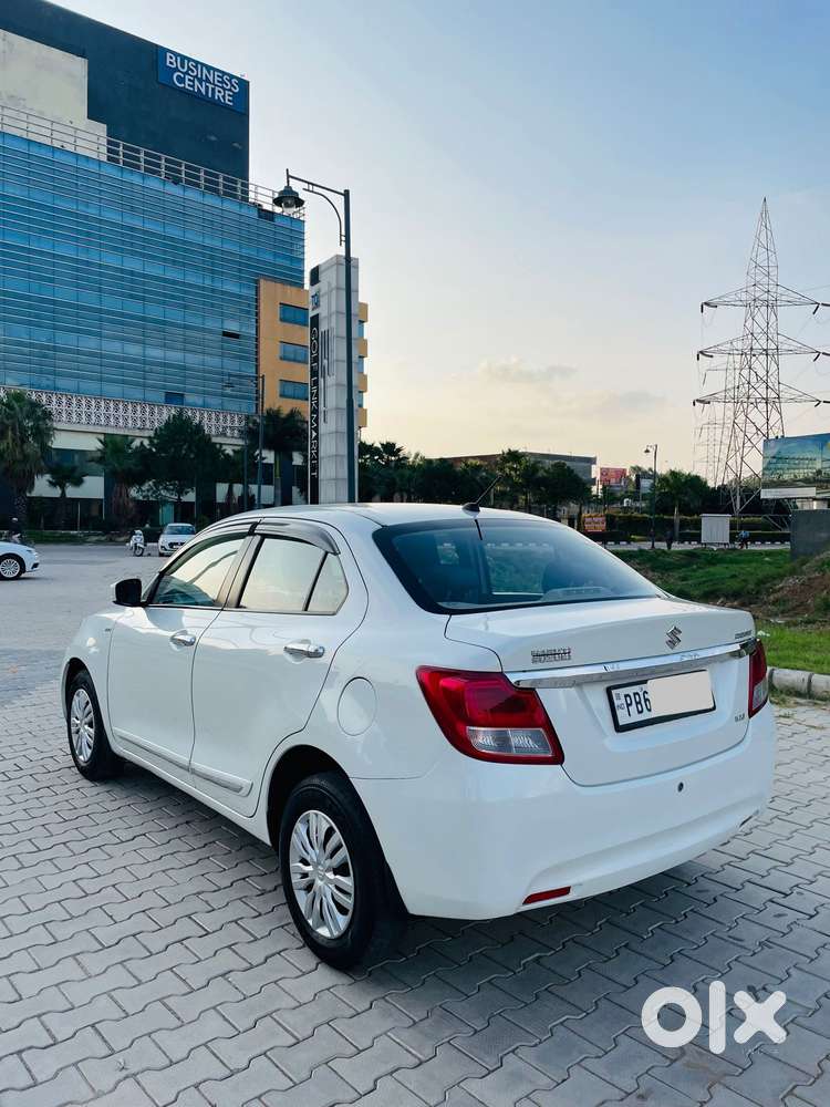 Maruti Suzuki Swift Dzire Vxi Optional, 2017, Petrol