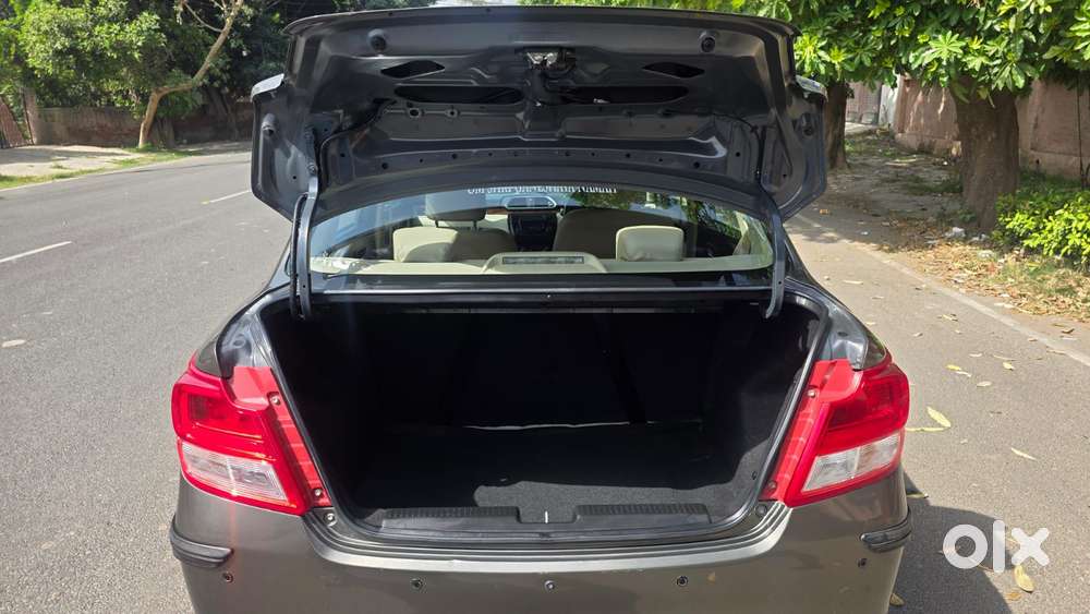 Maruti Suzuki Swift Dzire Vxi Regal Limited Edition Mt, 2017, Petrol