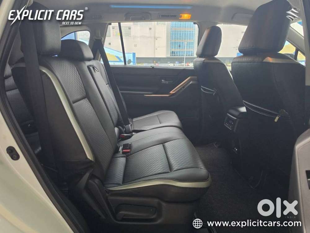 Maruti Suzuki Invicto Zeta Plus 8str, 2023, Petrol