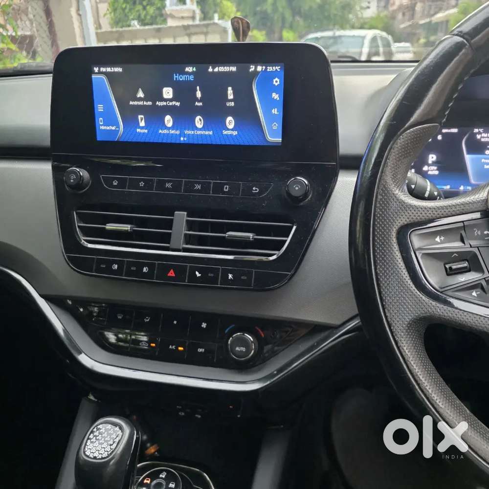 Tata Safari Fully Loaded Automatic Dark Edition 2021