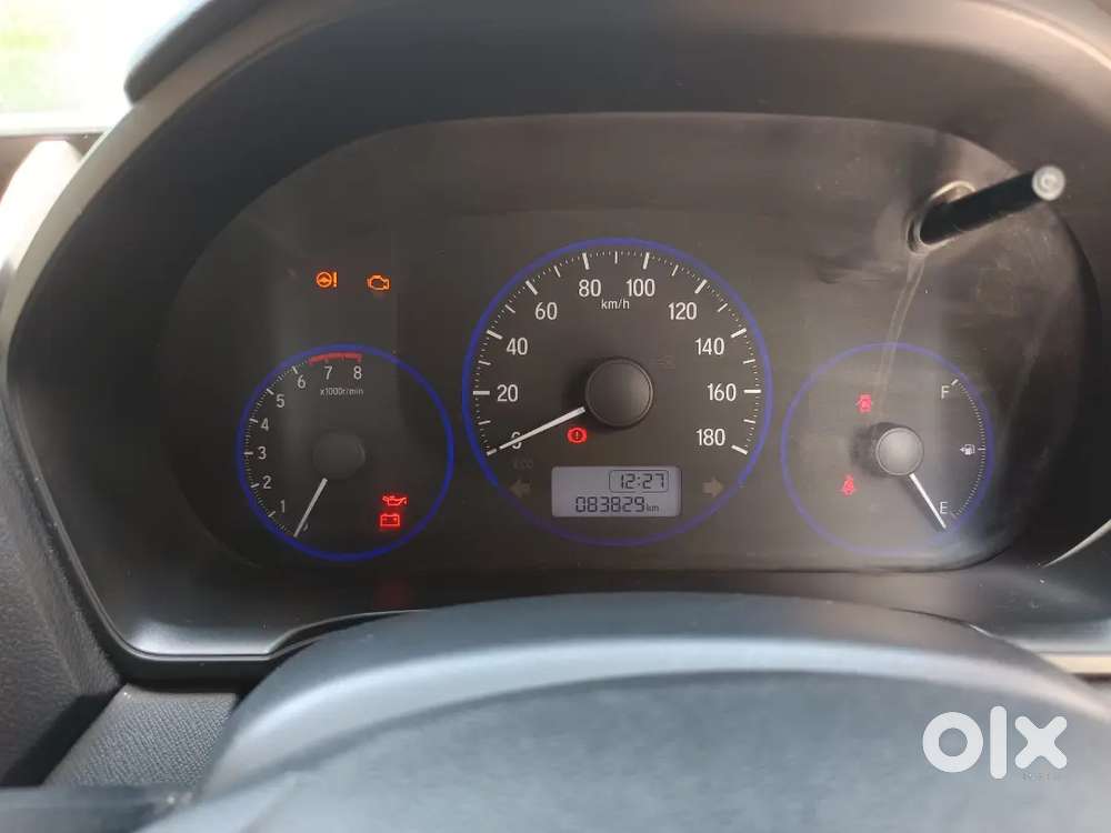 Honda Brio Vx 2017 Cng ઓરીજનલ જેન્યુઅલ કિલોમીટર નો એક્સિડન્ટ