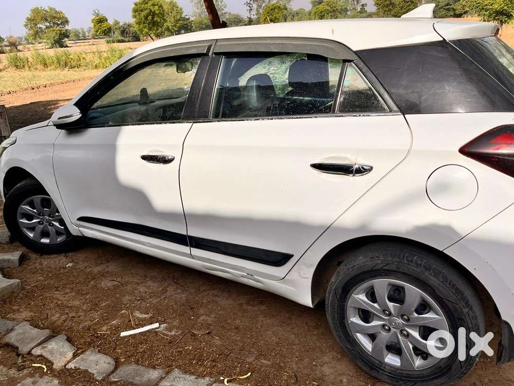 Hyundai I20 2017 Cng & Hybrids 90000 Km Driven