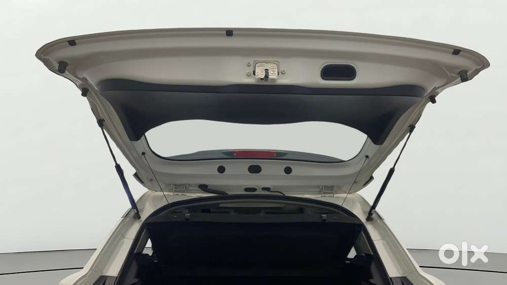 Maruti Suzuki Grand Vitara Alpha Smart Hybrid, 2023, Petrol