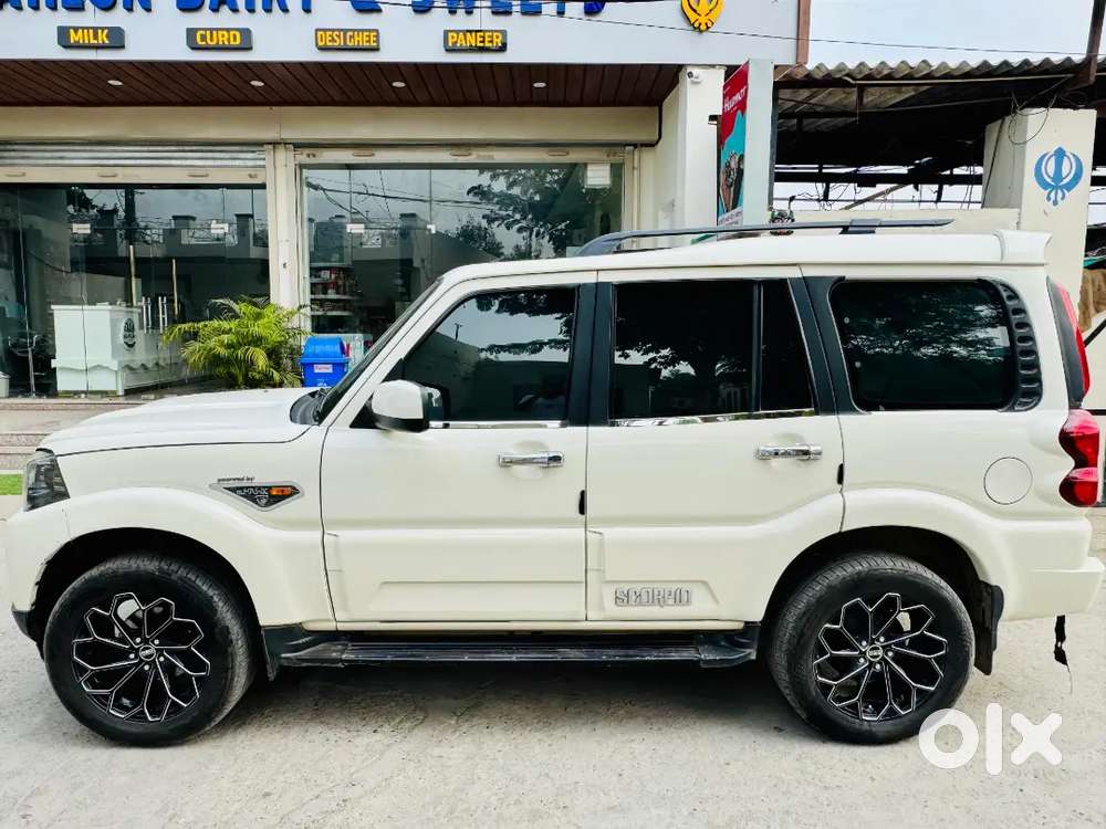Mahindra Scorpio Classic 2016 Diesel Manual