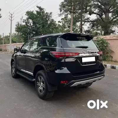 Toyota Fortuner 4x2 At 2.7 Petrol, 2022, Petrol