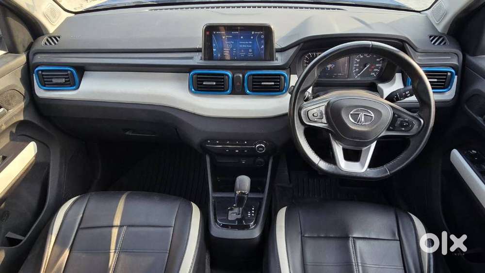 Tata Punch 1.2 Revotron Creative Amt Dual Tone, 2022, Petrol