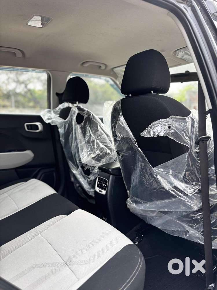 Hyundai Venue S 1.2 Petrol, 2025, Cng & Hybrids