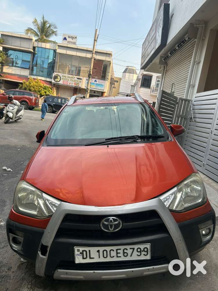 Toyota Etios Cross 2014