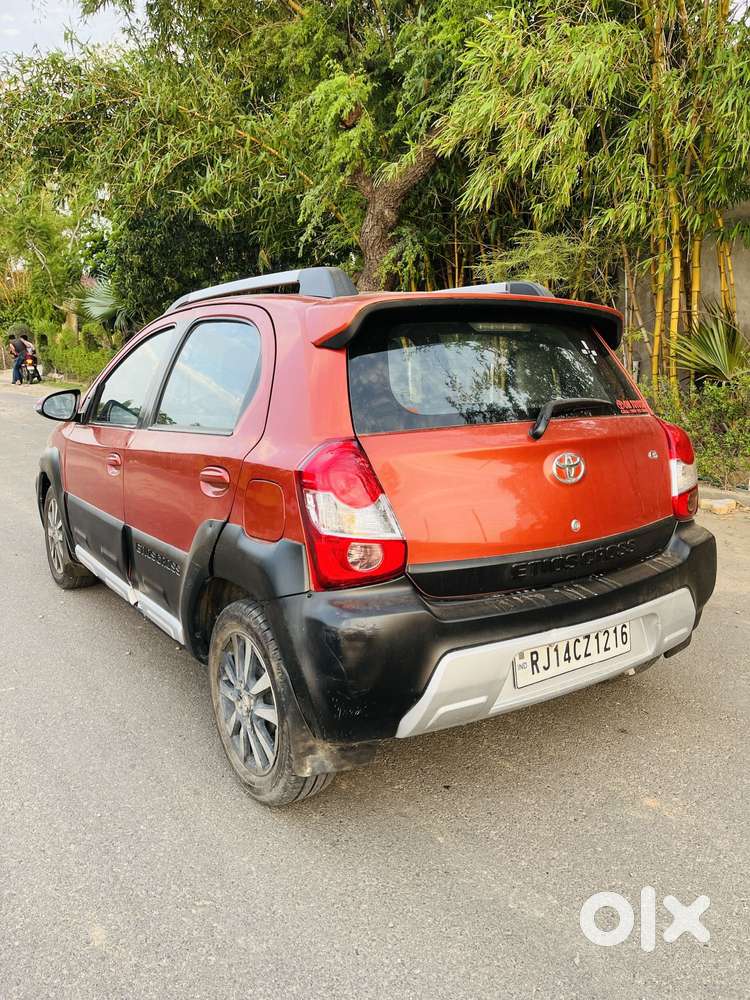 Toyota Etios Cross 1.2l G, 2015, Petrol