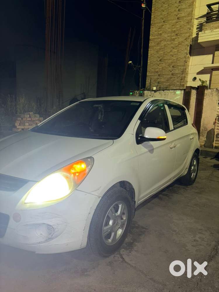Hyundai I20 Sportz 2011