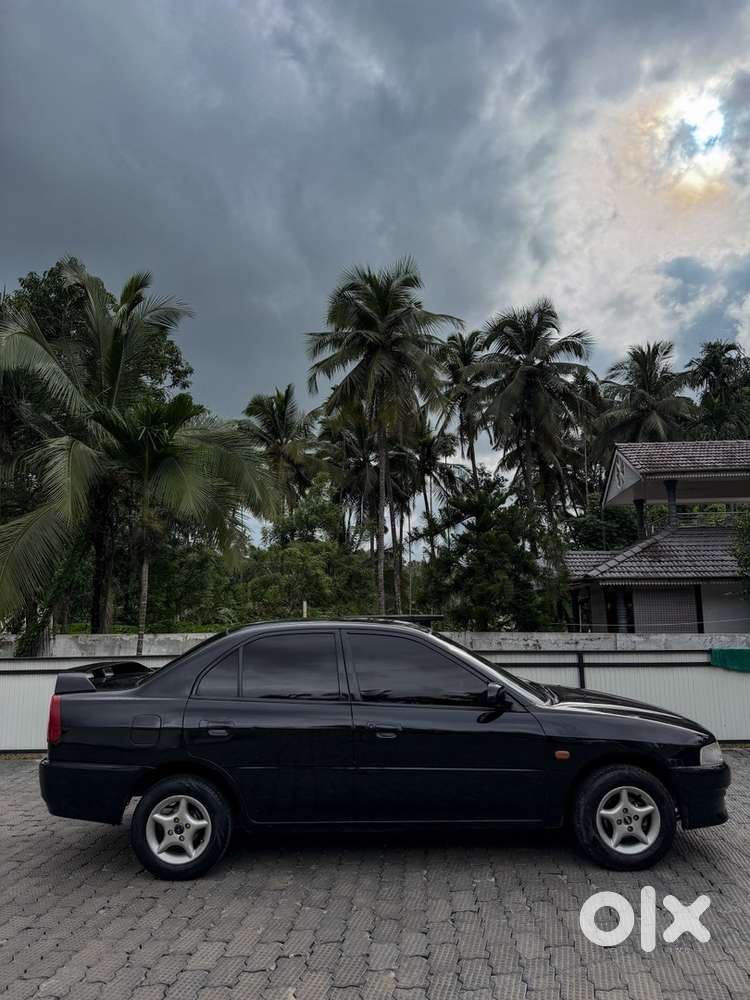 Mitsubishi Diesel Car 2005
