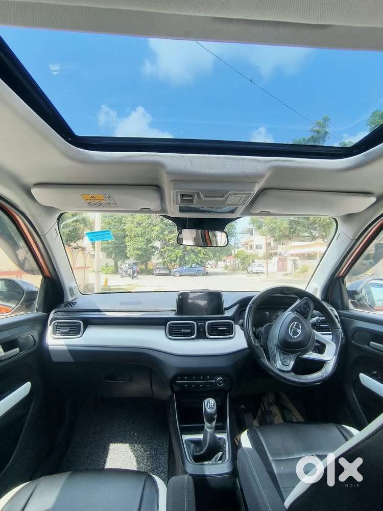 Tata Punch Accomplished Dazzle Mt Sunroof, 2024, Petrol