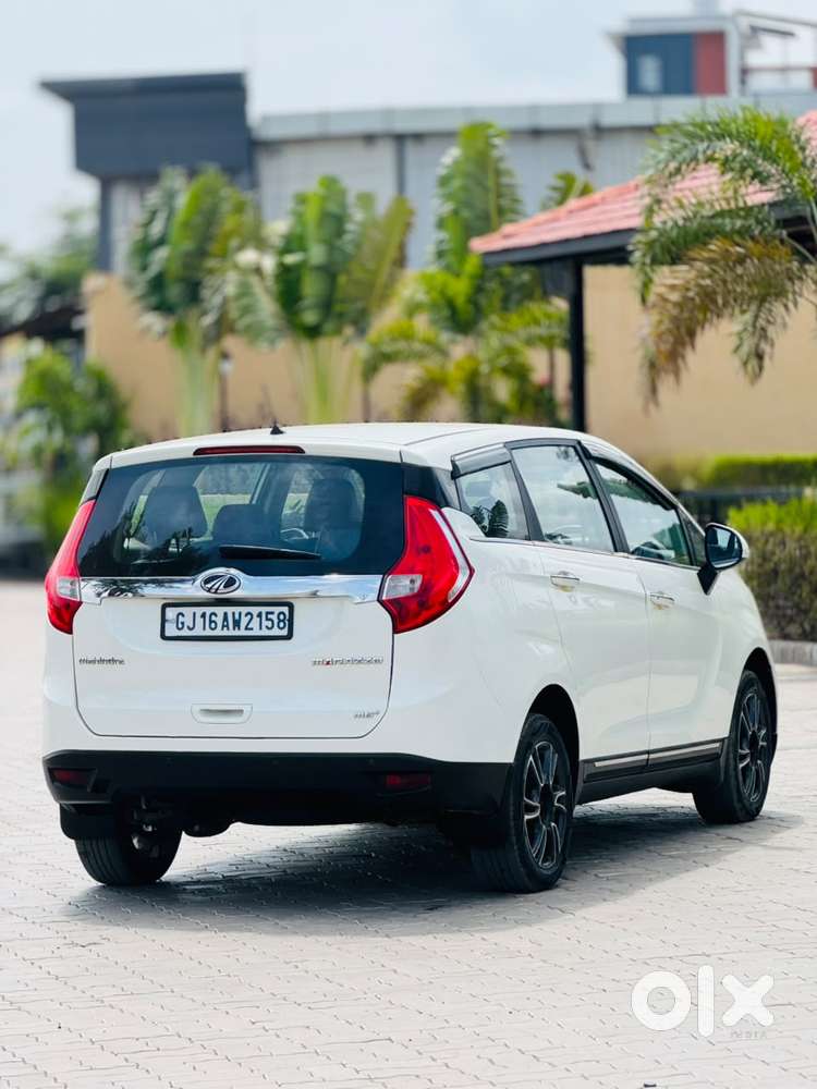 Mahindra Marazzo, 2023, Diesel
