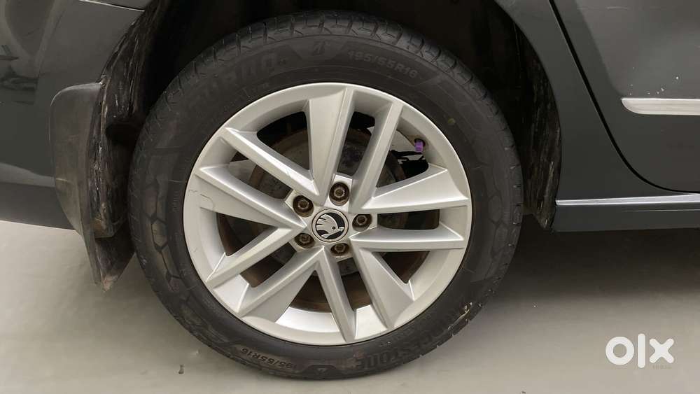Skoda Rapid 1.6 Mpi Style, 2019, Petrol