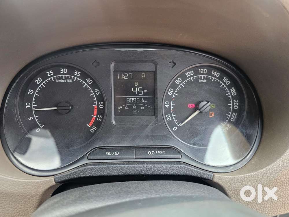 Skoda Rapid 1.5 Tdi At Ambition With Alloy Wheel, 2015, Diesel