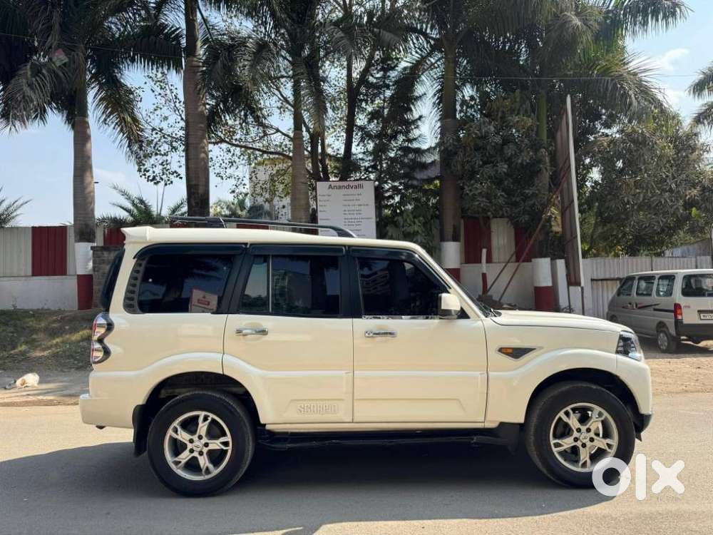 Mahindra Scorpio S10 8 Seater, 2014, Diesel
