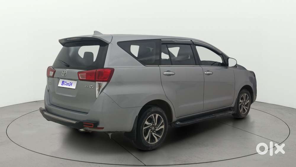 Toyota Innova Crysta [2020-ongoing] 2.4 Vx 8 Str, 2022, Diesel