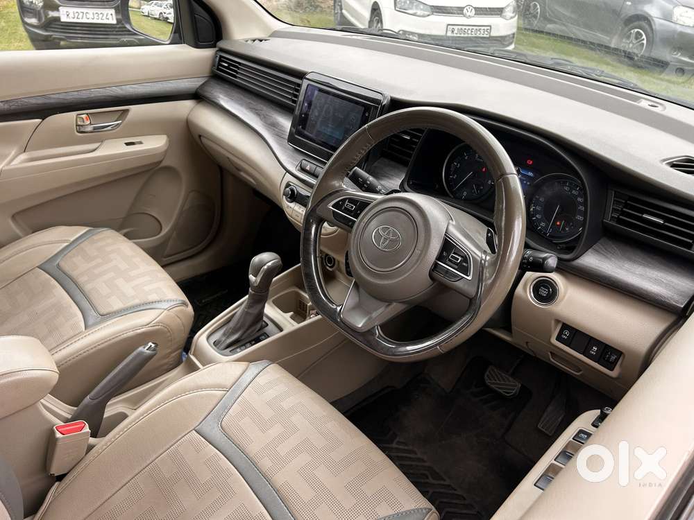 Toyota Rumion V At, 2023, Petrol