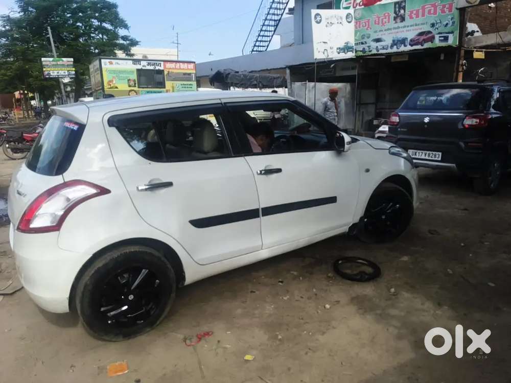 Maruti Suzuki Swift Lxi 2015 Option Petrol Manual