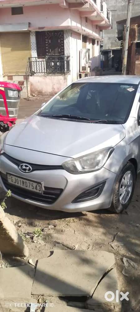 I 20 Cng Petrol   Km79000