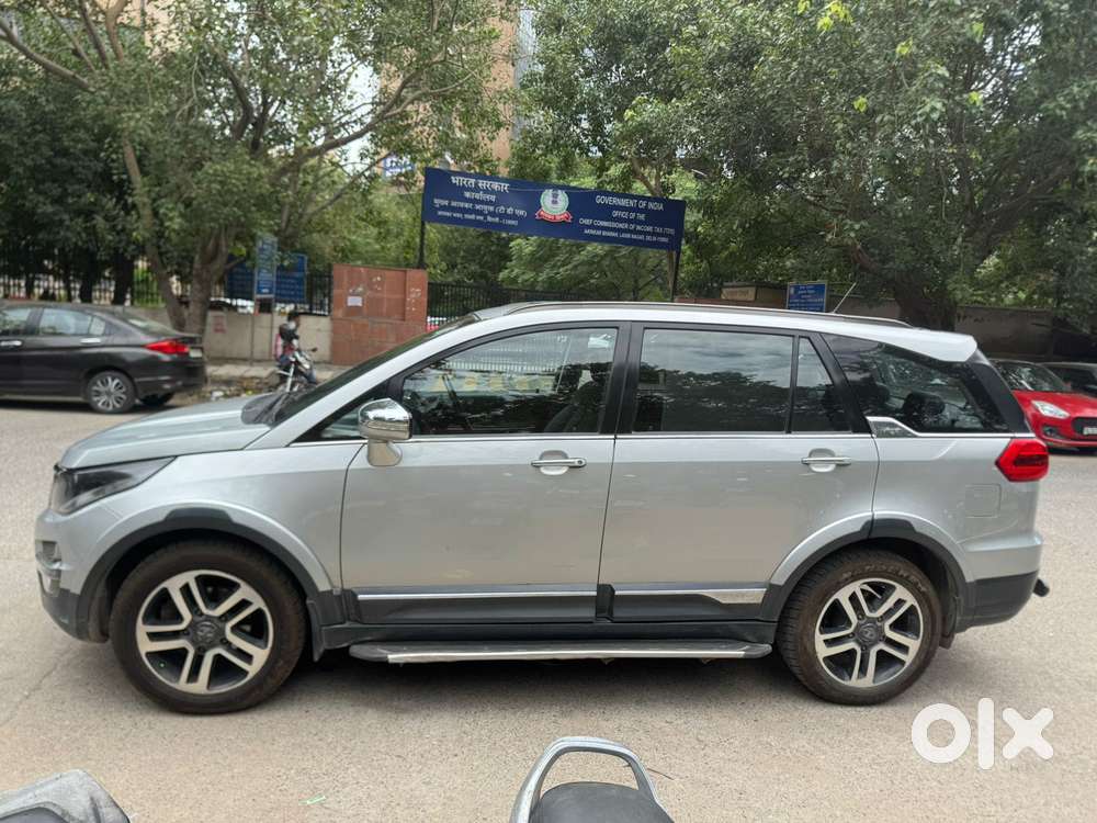 Tata Hexa 2.2 Xt 4x2 7 Str Dual Tone, 2017, Diesel