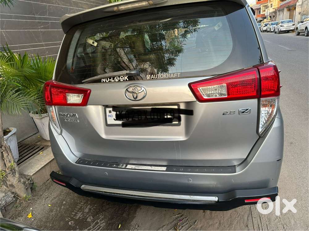 Toyota Innova Crysta 2017 Diesel 125000 Km Driven