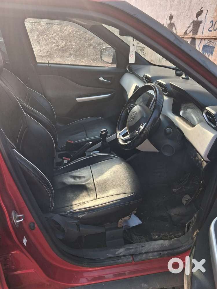 Nissan Magnite 1.0 Xv Red Edition, 2023, Petrol