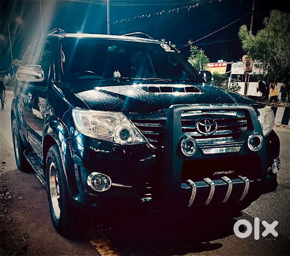 Toyota Fortuner 2011 Diesel 105000 Km Driven