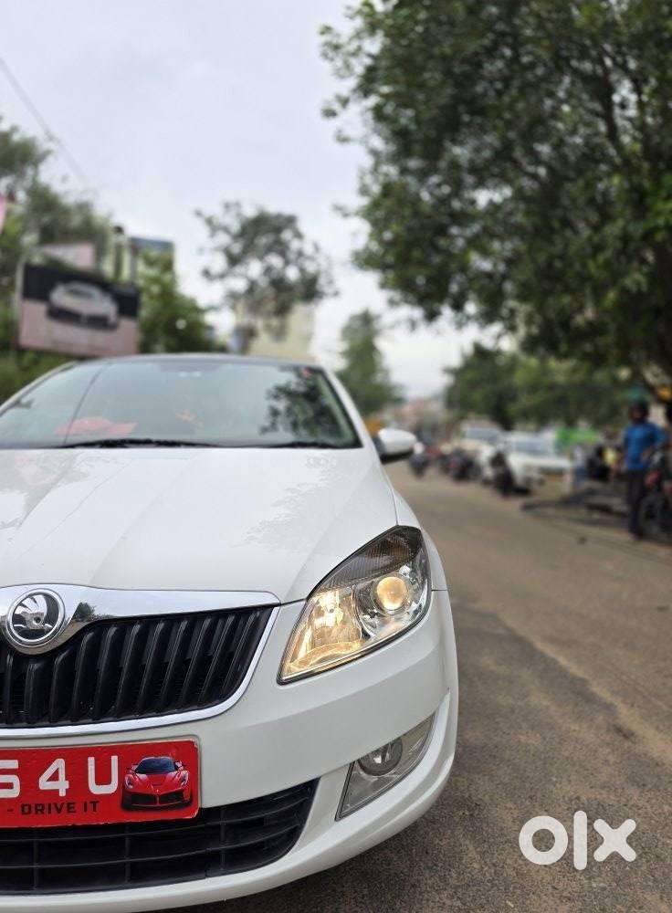 Skoda Rapid [2016-2020] 1.5 Style Plus Tdi At, 2016, Diesel