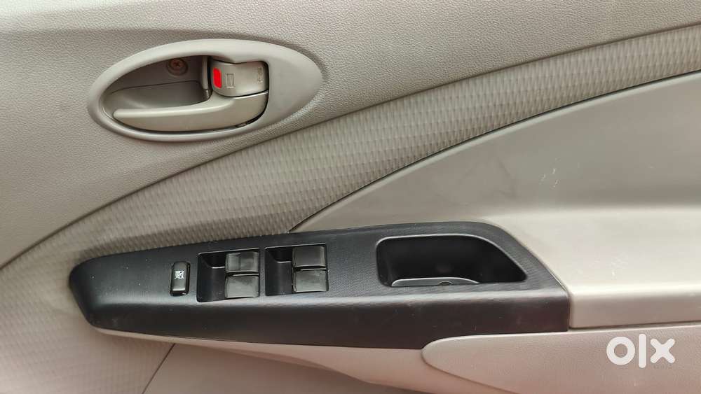 Toyota Etios 2010-2012 G, 2011, Petrol