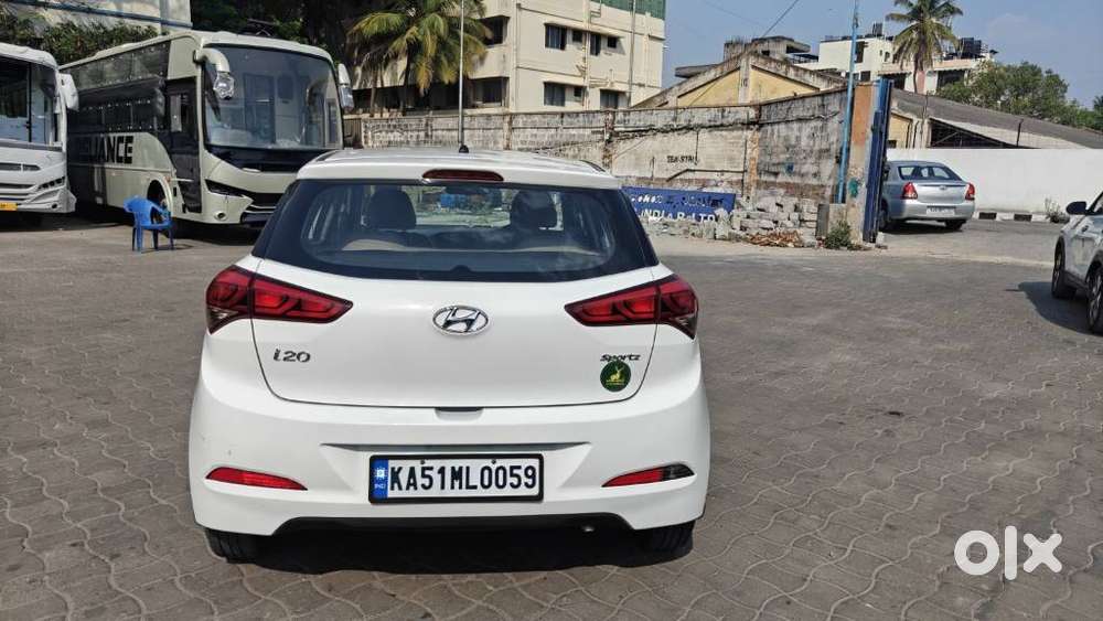 Hyundai I20 Sportz 1.2 Bs-iv, 2017, Petrol
