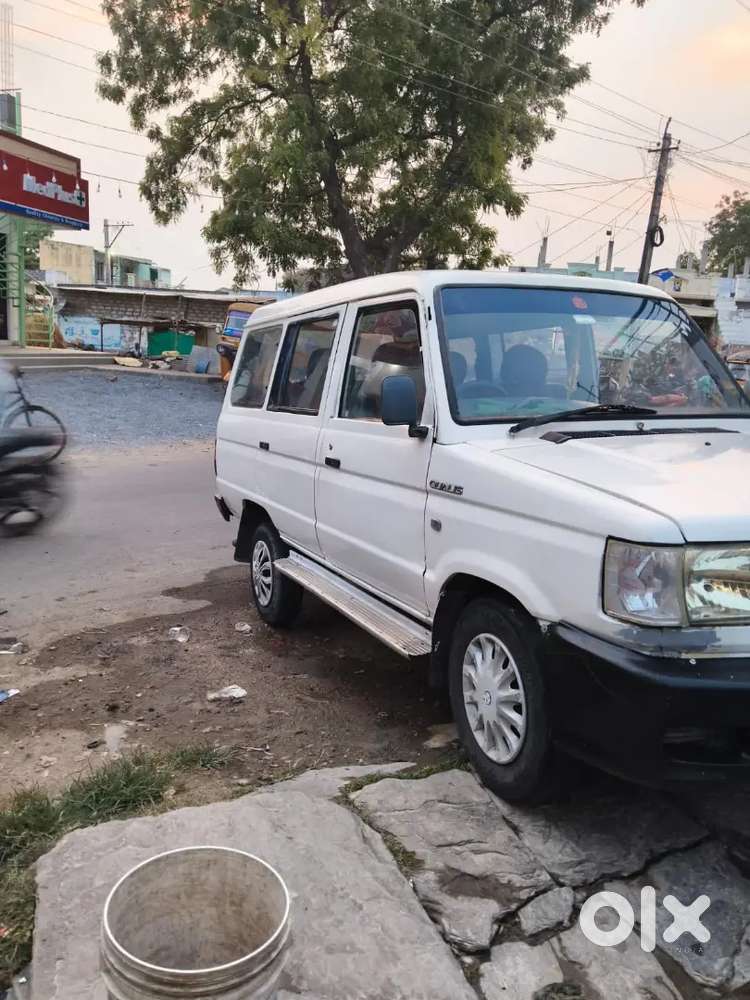 Toyota Qualis 2.4 D 2010
