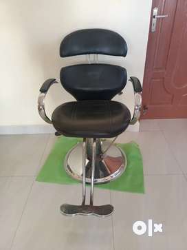 Olx old deals beauty parlour chair