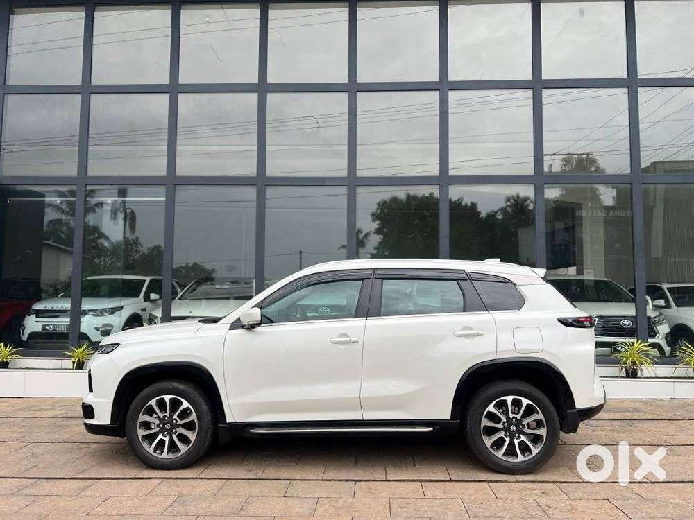 Maruti Suzuki Grand Vitara Smart Hybrid Alpha, 2025, Petrol