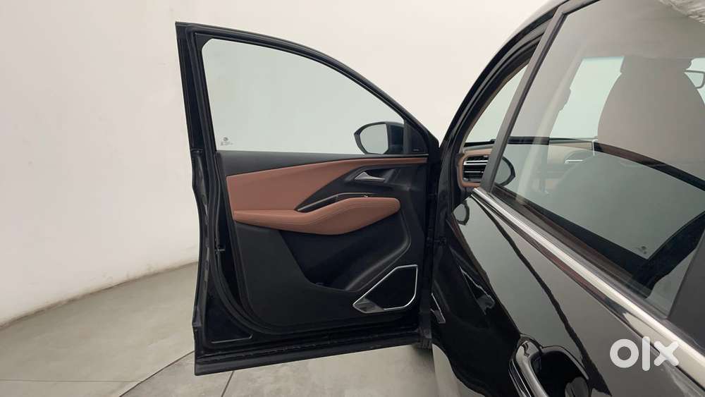 Mg Hector Plus Savvy Pro 1.5 Turbo Petrol Cvt 7 Str, 2023, Petrol