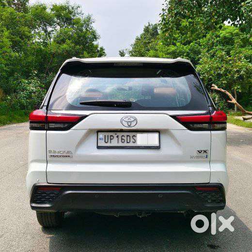 Toyota Innova Hycross 2.0 Vx Hybrid 7 Str, 2023, Petrol