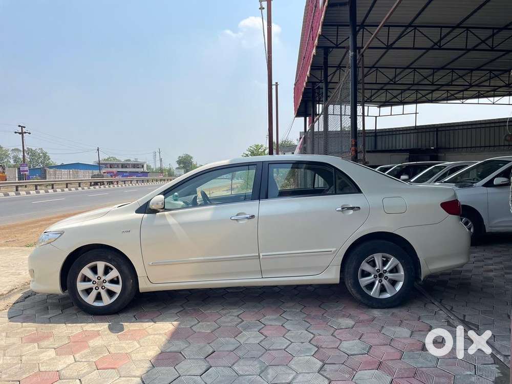 Toyota Corolla Altis  2030