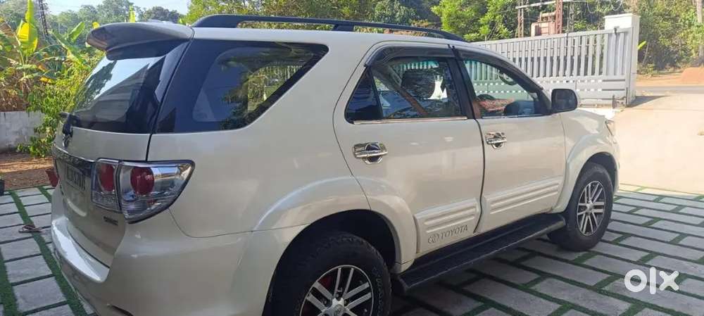 Toyota Fortuner 2014 Legender Variant, Selling Because Of Family Reloc