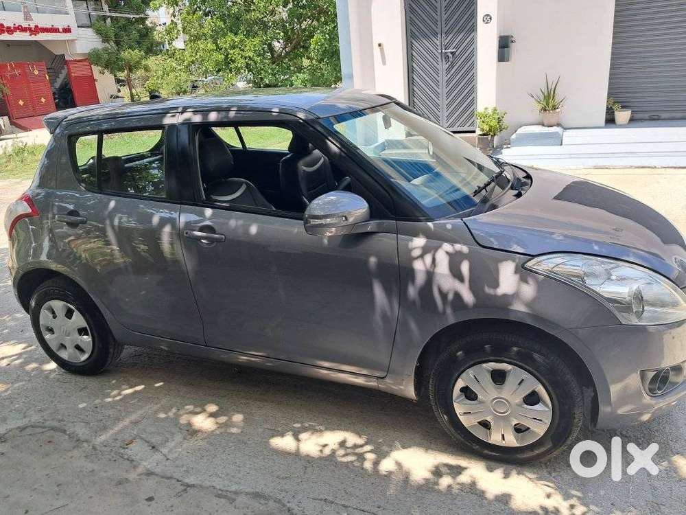 Maruti Suzuki Swift Vxi With Abs, 2013, Petrol
