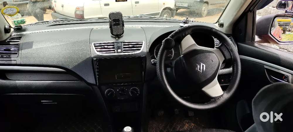 Good Condition Tyre Almost 70 Presant Button Good Milage Alloy Wheel