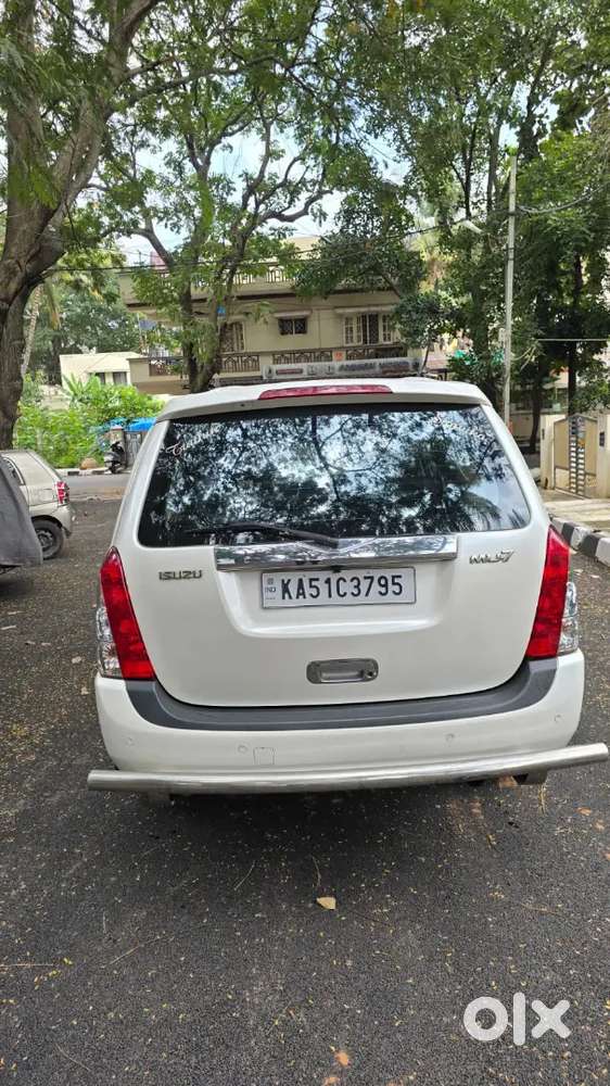 Isuzu Mu 7 2015 Diesel Well Maintained