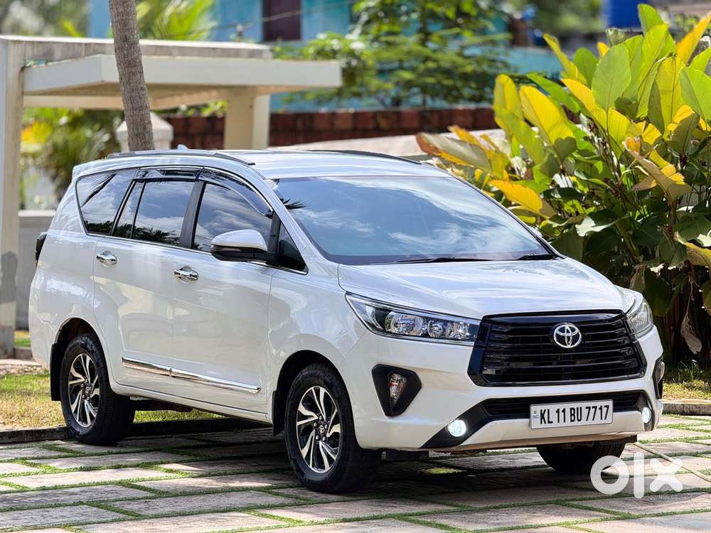 Toyota Innova Crysta 2.8 Gx At 8s, 2021, Diesel