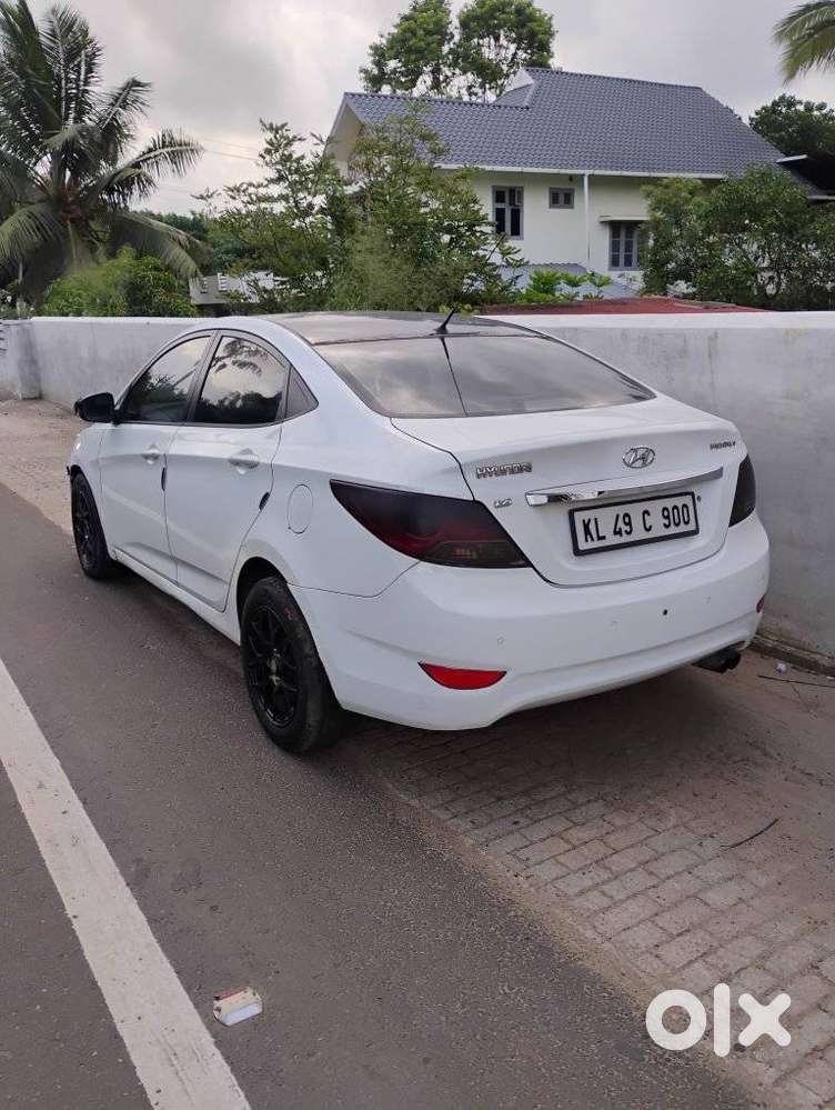 Hyundai Verna Fluidic 1.6 Crdi Sx Opt, 2011, Diesel