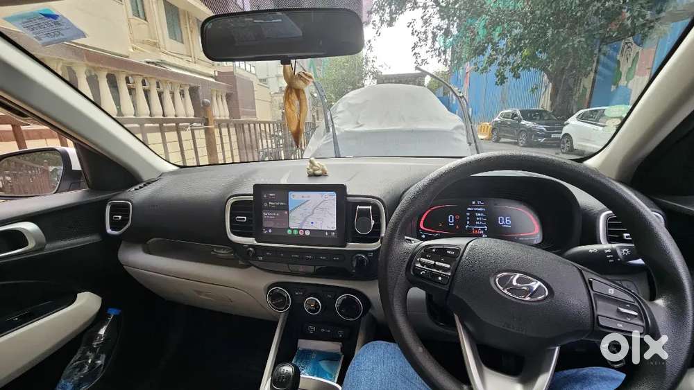 Hyundai Venue 2024 Petrol 19980 Km Driven Well Maintained