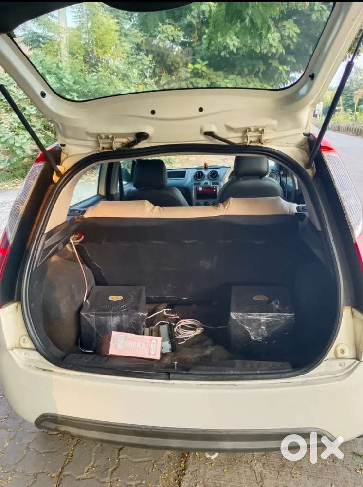 Ford Figo 2012 Diesel 75000 Km Driven