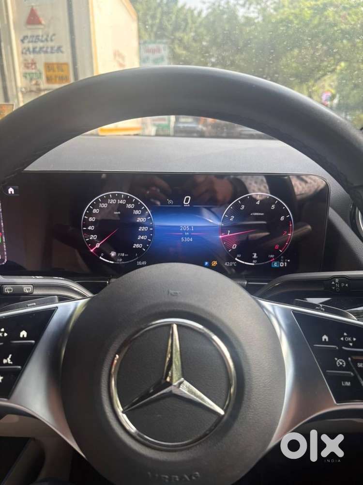 Mercedes-benz Gla 200 2026 Feb Month Petrol Varient