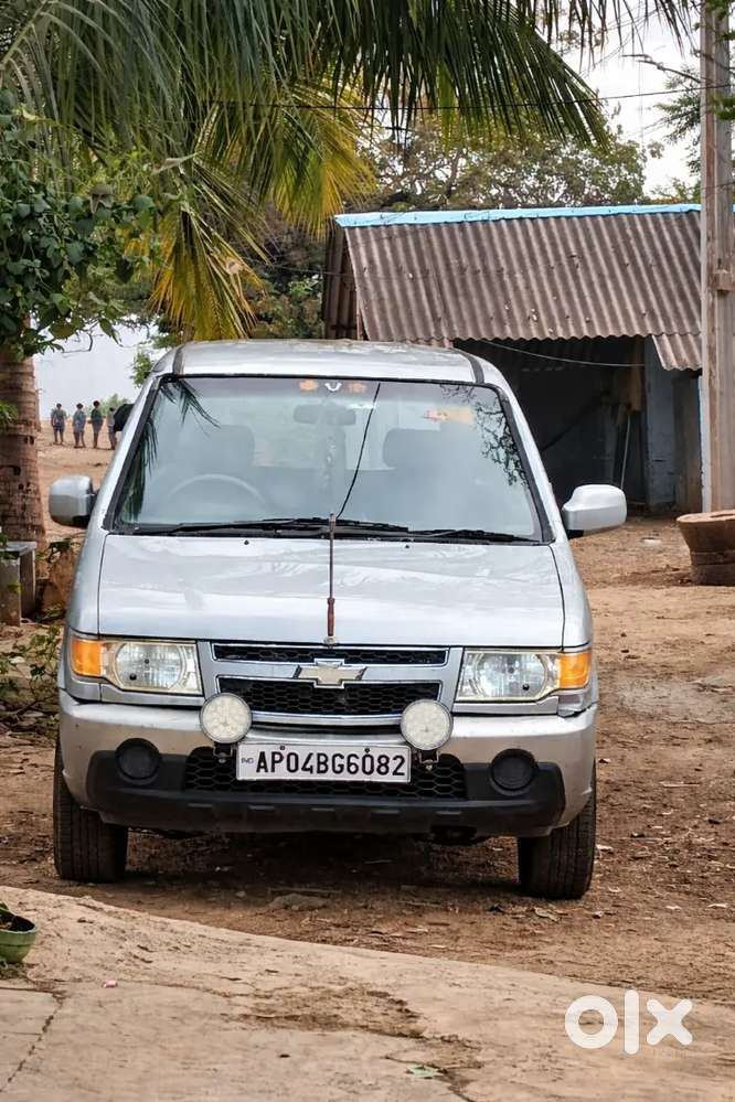 Chevrolet Tavera Neo 2014